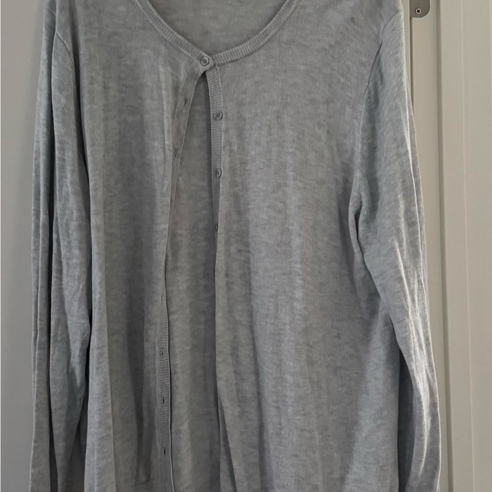 Old Navy Light Gray Knit Sweater
